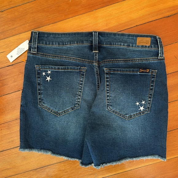 Weekend Pattern Short - Picture 2 of 2